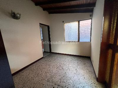Apartamento en arriendo en Los Colores, Medellín · foto 12 de 15