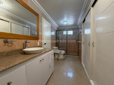 Apartamento en venta en Laureles, Medellín · foto 5 de 15