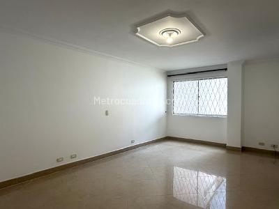 Apartamento en venta en Laureles, Medellín · foto 6 de 15