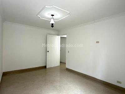 Apartamento en venta en Laureles, Medellín · foto 7 de 15