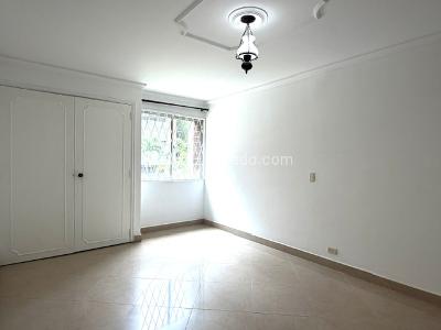 Apartamento en venta en Laureles, Medellín · foto 8 de 15