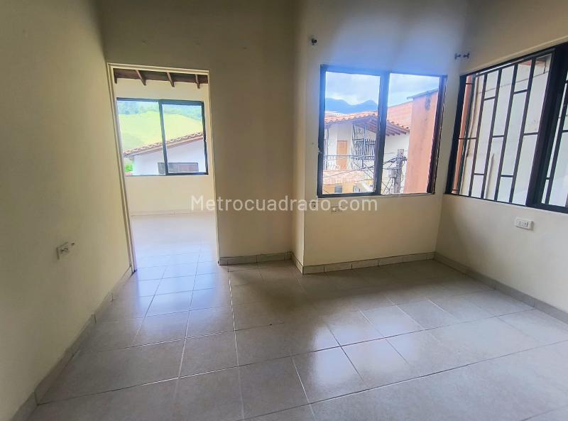 Functional 2BR Apartment with Great Ventilation in Caldas
