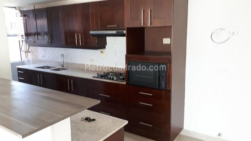 3BR Apartment in Loma De Los Benedictinos (140 m²) - 4