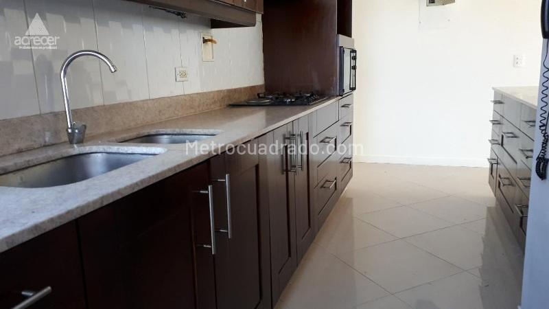 3BR Apartment in Loma De Los Benedictinos (140 m²) - 5