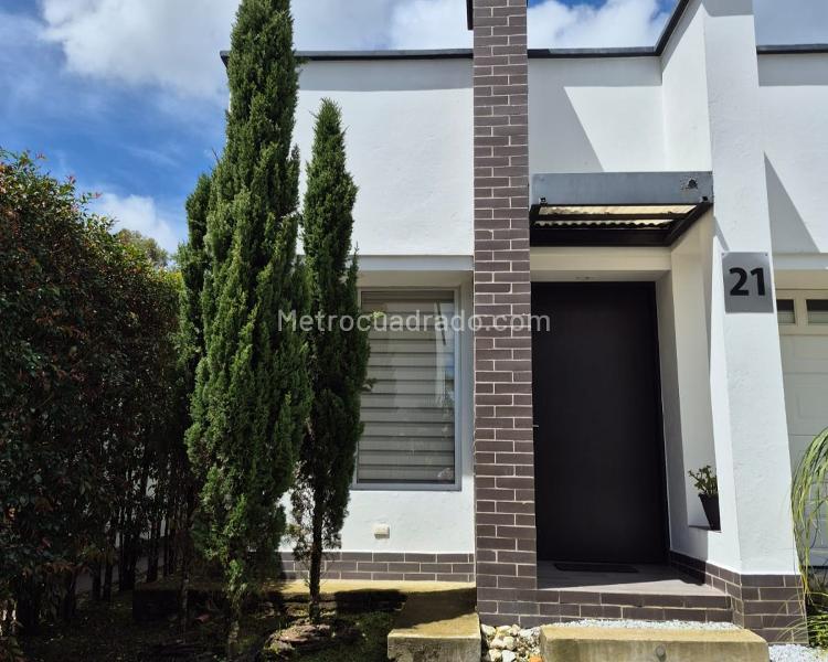 Luxury Country House for Rent in El Retiro
