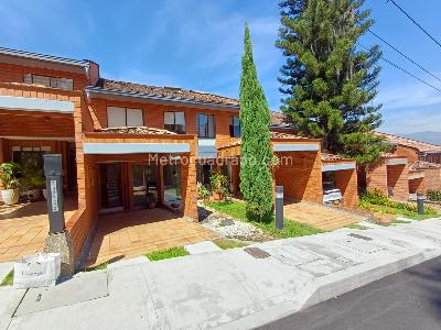 Casa de 3 alcobas en arriendo en La Visitacion, Medellín, 141 m² · foto 2 de 20