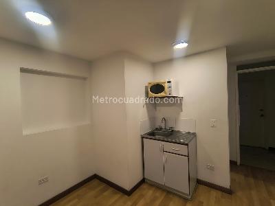 Apartamento en arriendo en Pardo Rubio, Bogotá, 20 m² · foto 7 de 12