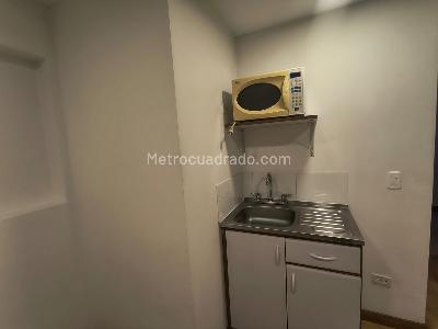Apartamento en arriendo en Pardo Rubio, Bogotá, 20 m² · foto 9 de 12