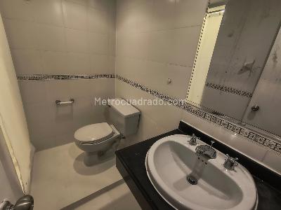 Apartamento en arriendo en Pardo Rubio, Bogotá, 20 m² · foto 11 de 12