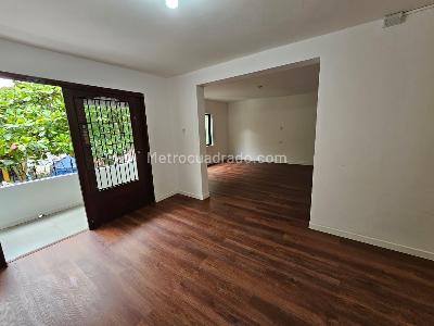 Casa en arriendo en Manila, Medellín · foto 3 de 20