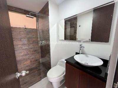 Apartamento de 2 alcobas en arriendo en Las Lomas, Medellín, 75 m² · foto 8 de 19