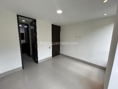 Apartamento de 2 alcobas en arriendo en Las Lomas, Medellín, 75 m² · foto 13 de 19
