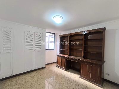 Apartamento de 4 alcobas en venta en Conquistadores, Medellín, 205 m² · foto 12 de 20