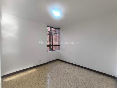 Apartamento de 4 alcobas en venta en Conquistadores, Medellín, 205 m² · foto 15 de 20