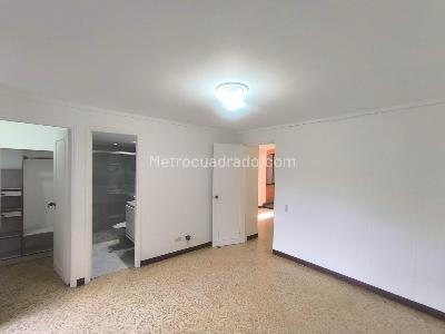Apartamento de 4 alcobas en venta en Conquistadores, Medellín, 205 m² · foto 17 de 20
