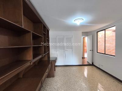 Apartamento de 4 alcobas en venta en Conquistadores, Medellín, 205 m² · foto 18 de 20