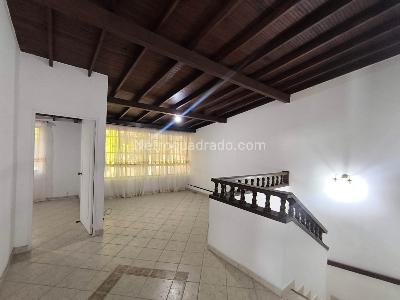 Casa de 4 alcobas en venta en Malibu, Medellín, 208 m² · foto 11 de 20