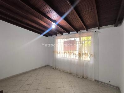 Casa de 4 alcobas en venta en Malibu, Medellín, 208 m² · foto 13 de 20
