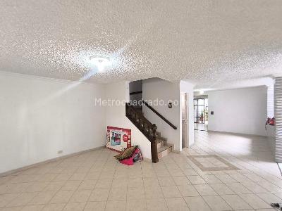 Casa de 4 alcobas en venta en Malibu, Medellín, 208 m² · foto 5 de 20