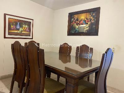 Apartamento de 4 alcobas en venta en La Floresta, Medellín, 115 m² · foto 4 de 10