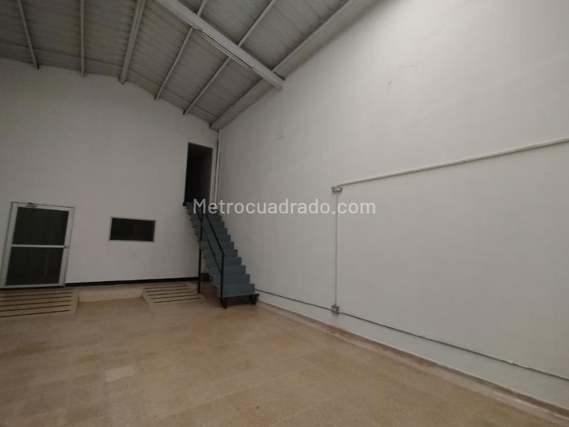 Bodega en Arriendo, Boston, Medellín - Más