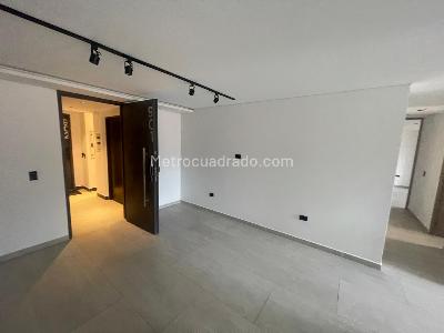 Apartamento de 2 alcobas en arriendo en Conquistadores, Medellín, 75 m² · foto 3 de 14