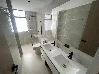 Apartamento de 2 alcobas en arriendo en Conquistadores, Medellín, 75 m² · foto 7 de 14
