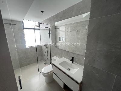 Apartamento de 2 alcobas en arriendo en Conquistadores, Medellín, 75 m² · foto 12 de 14