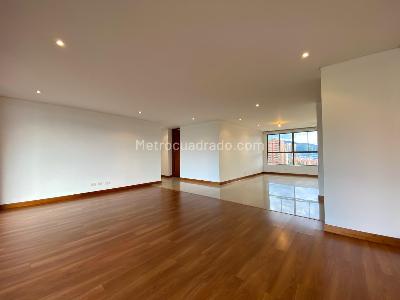 Apartamento de 3 alcobas en arriendo en Los Gonzalez, Medellín, 200 m² · foto 2 de 20