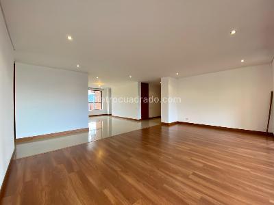 Apartamento de 3 alcobas en arriendo en Los Gonzalez, Medellín, 200 m² · foto 4 de 20