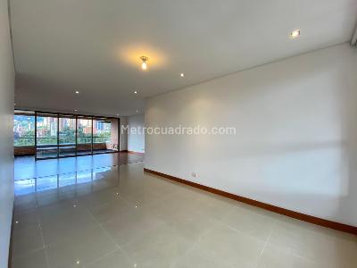 Apartamento de 3 alcobas en arriendo en Los Gonzalez, Medellín, 200 m² · foto 7 de 20
