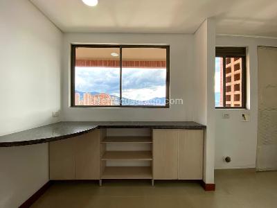 Apartamento de 3 alcobas en arriendo en Los Gonzalez, Medellín, 200 m² · foto 11 de 20