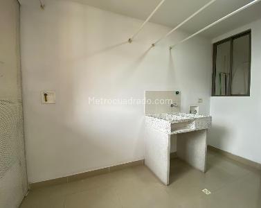 Apartamento de 3 alcobas en arriendo en Los Gonzalez, Medellín, 200 m² · foto 12 de 20