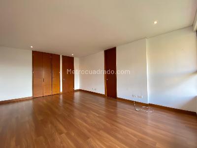 Apartamento de 3 alcobas en arriendo en Los Gonzalez, Medellín, 200 m² · foto 14 de 20