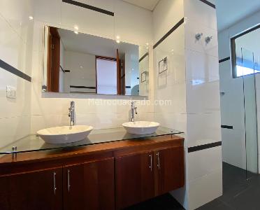 Apartamento de 3 alcobas en arriendo en Los Gonzalez, Medellín, 200 m² · foto 16 de 20