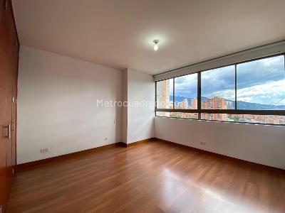 Apartamento de 3 alcobas en arriendo en Los Gonzalez, Medellín, 200 m² · foto 17 de 20