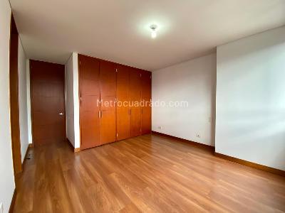 Apartamento de 3 alcobas en arriendo en Los Gonzalez, Medellín, 200 m² · foto 18 de 20