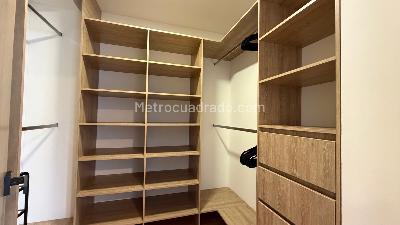 Apartamento de 3 alcobas en venta en Milla De Oro, Medellín, 195 m² · foto 11 de 18