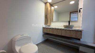 Apartamento de 3 alcobas en venta en Milla De Oro, Medellín, 195 m² · foto 12 de 18