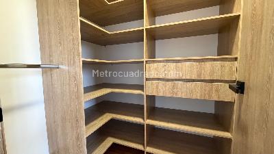 Apartamento de 3 alcobas en venta en Milla De Oro, Medellín, 195 m² · foto 13 de 18