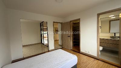 Apartamento de 3 alcobas en venta en Milla De Oro, Medellín, 195 m² · foto 15 de 18