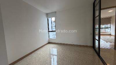 Apartamento de 3 alcobas en venta en Milla De Oro, Medellín, 195 m² · foto 16 de 18