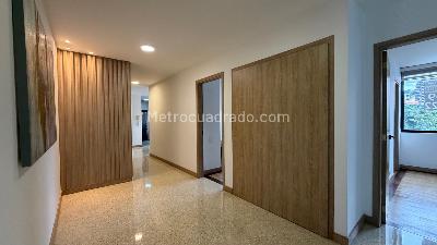 Apartamento de 3 alcobas en venta en Milla De Oro, Medellín, 195 m² · foto 9 de 18