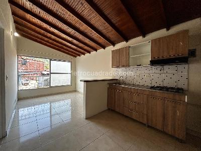 Apartamento de 2 alcobas en venta en Bello, Bello, 51 m² · foto 2 de 20