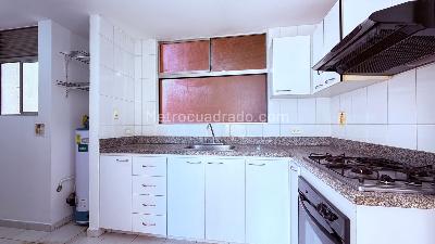Apartamento de 3 alcobas en venta en Castropol, Medellín, 95 m² · foto 13 de 20