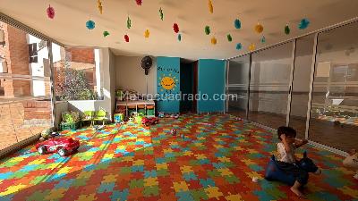 Apartamento de 3 alcobas en venta en Castropol, Medellín, 95 m² · foto 19 de 20