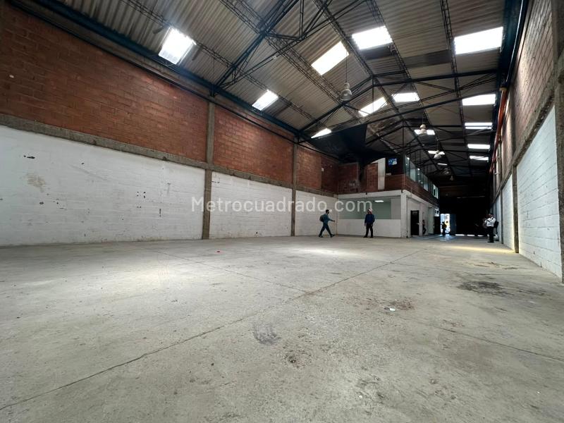 Bodega en Arriendo, Chagualo Centro, Medellín - Vista 3