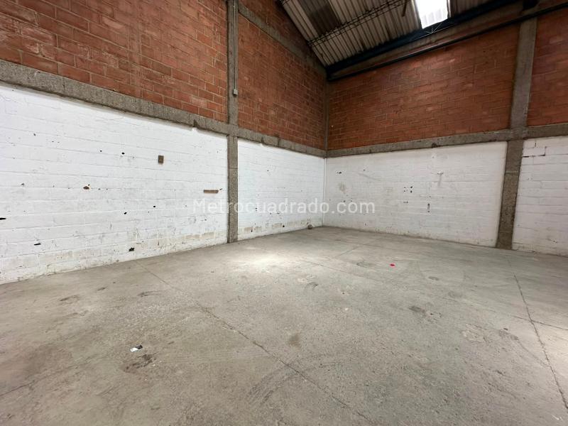 Bodega en Arriendo, Chagualo Centro, Medellín - Vista 4