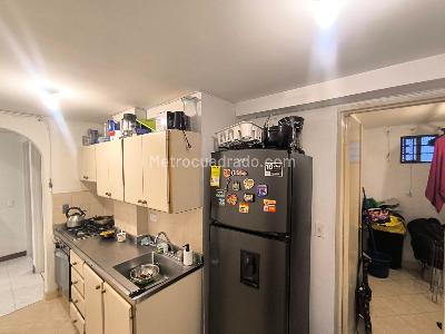 Apartamento de 2 alcobas en venta en Lorena, Medellín, 69 m² · foto 9 de 17
