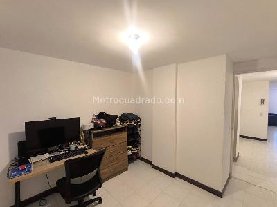 Apartamento de 2 alcobas en venta en Lorena, Medellín, 69 m² · foto 14 de 17